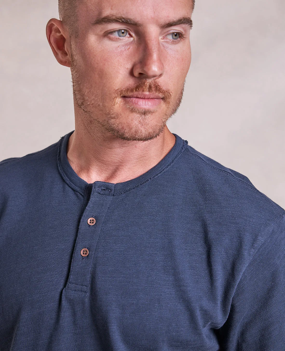 The Knox - Distressed LS Henley - Navy